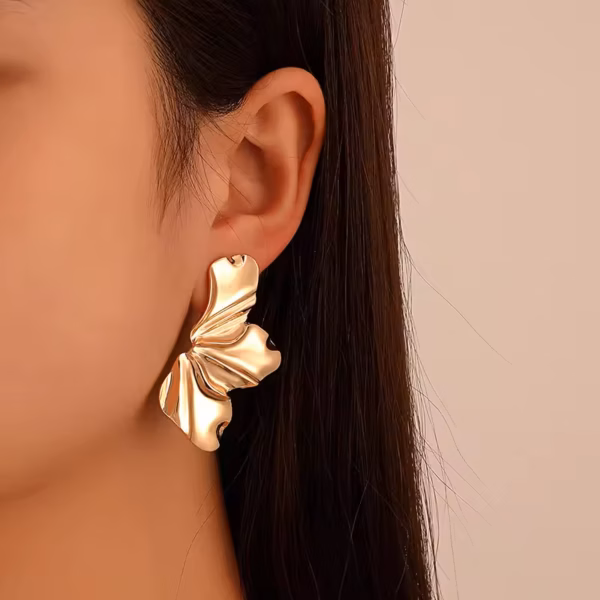 ON Earrings 06623